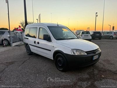 Usata Opel Combo 94 CV (69 kW) 2010 Furgone