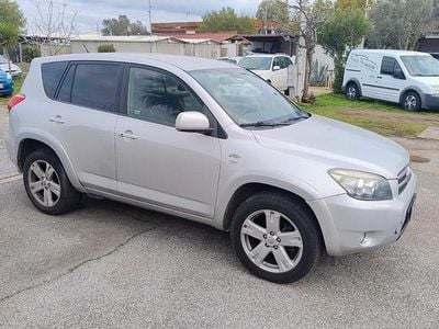 Usata Toyota RAV4 Luxury 177 CV (130 kW) 2008 Argento SUV