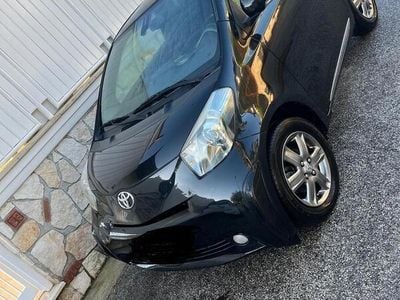 Begagnad Toyota iQ 90 HK (66 kW) 2011 Halvkombi
