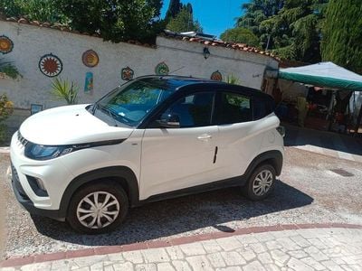 Mahindra KUV100