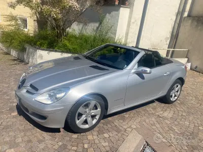 Usata Mercedes SLK200 163 CV (119 kW) 2006 Grigio Cabrio