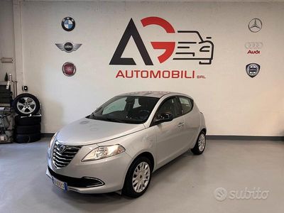 Usata Lancia Ypsilon 69 CV (50 kW) 2013 Grigio Utilitaria