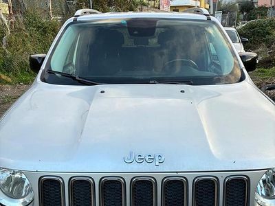 Usata Jeep Renegade 140 CV (102 kW) 2016 Grigio SUV