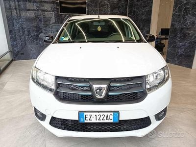 Usata Dacia Sandero Ambiance 75 CV (55 kW) 2015 Bianco Berlina