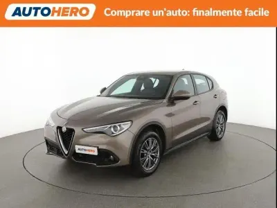 Usata Alfa Romeo Stelvio Executive 209 CV (153 kW) 2018 Grigio SUV