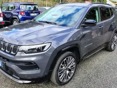 Usata Jeep Compass Summit 131 CV (96 kW) 2025 Grigio SUV