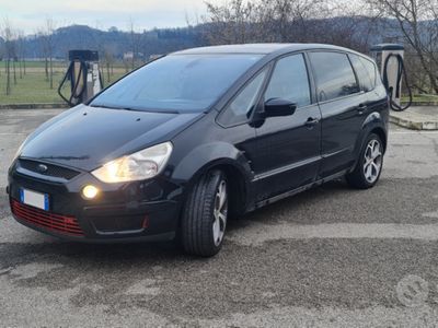 usata Ford S-MAX 2.0 titanium