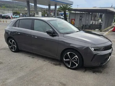 Usata Opel Astra Business Elegance 131 CV (96 kW) 2023 Grigio Berlina