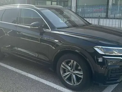 Usata VW Touareg Elegance 231 CV (169 kW) 2022 Nero SUV
