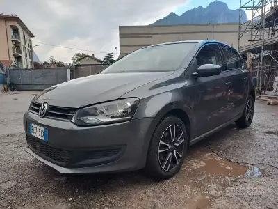 Usata VW Polo 69 CV (50 kW) 2010 Grigio Utilitaria