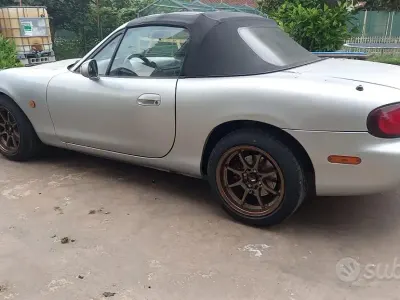Usata Mazda MX5 110 CV (80 kW) 2000 Cabrio
