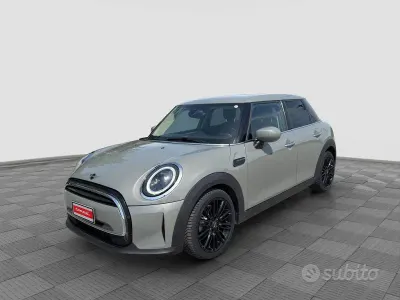 Begagnad Mini ONE Classic 75 HK (55 kW) 2021 Grå Halvkombi