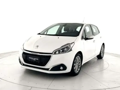 Usata Peugeot 208 Allure 102 CV (75 kW) 2019 Grigio Utilitaria