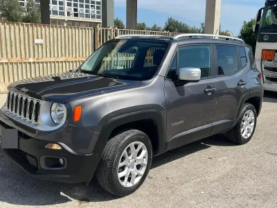 Usata Jeep Renegade 140 CV (102 kW) 2017 Grigio SUV
