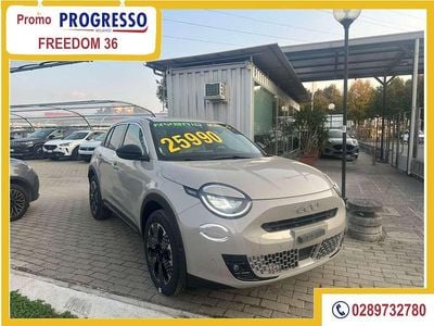 Nuova Fiat 600 La Prima 110 CV (80 kW) 2025 Beige SUV