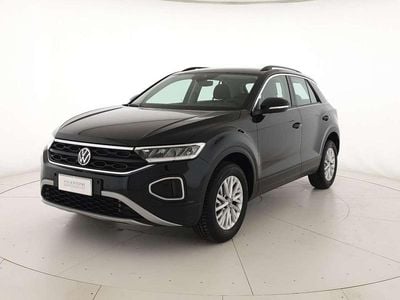 Usata VW T-Roc Life 150 CV (110 kW) 2025 Deep black perlato SUV