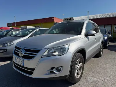 Usata VW Tiguan Trendline 140 CV (102 kW) 2009 Grigio SUV