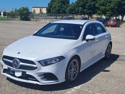 Usado Mercedes A180 Premium 116 HP (85 kW) 2019 Branco Sedan