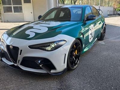 Usata Alfa Romeo Giulia 540 CV (397 kW) 2021 Verde montreal Berlina