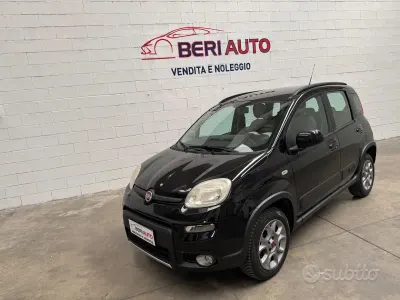 Usata Fiat Panda 4x4 75 CV (55 kW) 2013 Nero Utilitaria