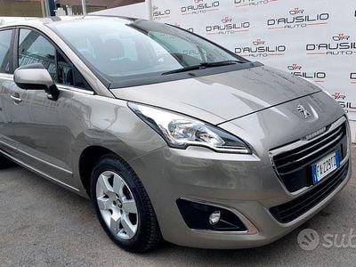 Usata Peugeot 5008 Allure 120 CV (88 kW) 2015 Marrone Monovolume