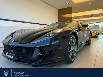 Usata Ferrari 812 799 CV (587 kW) 2022 Nero daytona Cabrio