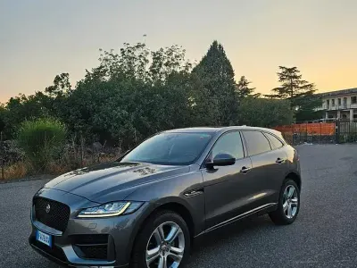 Usata Jaguar F-Pace R-Sport 180 CV (132 kW) 2019 Grigio SUV