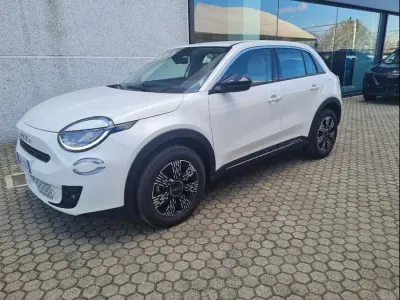 Nuova Fiat 600 101 CV (74 kW) 2025 Bianco (pastello) SUV