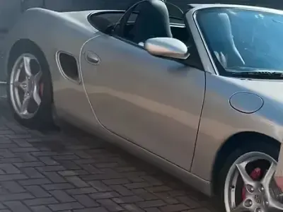 Usata Porsche Boxster 228 CV (167 kW) 2002 Grigio Cabrio