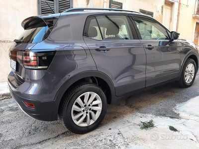 Usata VW T-Cross Life 110 CV (80 kW) 2021 Blu SUV
