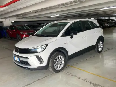 Usata Opel Crossland Elegance 110 CV (80 kW) 2022 Bianco SUV