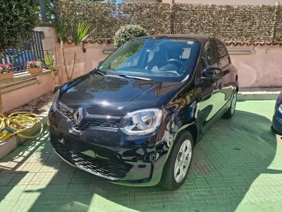 Usata Renault Twingo LIMITED 65 CV (47 kW) 2021 Nero Utilitaria