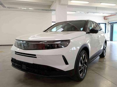 Nuova Opel Grandland X 136 CV (100 kW) 2026 Arktis white  tetto nero SUV