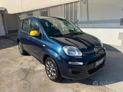 Usata Fiat Panda Lounge 80 CV (58 kW) 2015 Blu Utilitaria