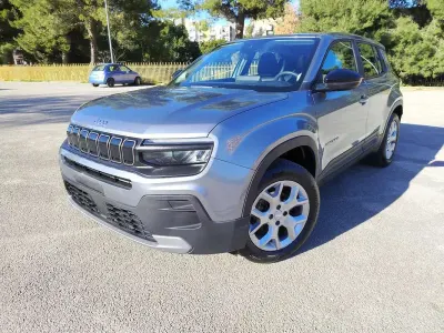 Usado Jeep Avenger Longitude 101 CV (74 kW) 2024 Gris SUV
