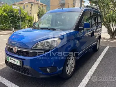 Usata Fiat Doblò Lounge 120 CV (88 kW) 2016 Blu Monovolume