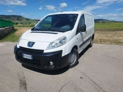 Usata Peugeot Expert 120 CV (88 kW) 2013 Bianco Furgone