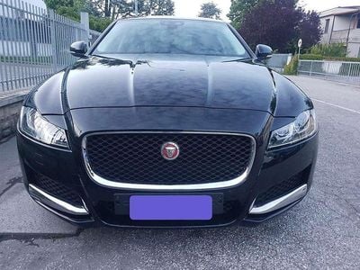 Usata Jaguar XF Prestige 179 CV (131 kW) 2017 Nero Berlina