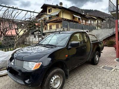 usata Mitsubishi L200 c.cab 2.5 tdi Invite 4wd 115cv