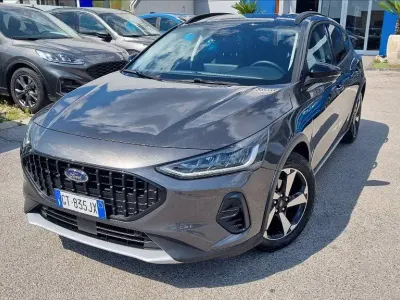 Usata Ford Focus Active 125 CV (91 kW) 2024 Magnetic grey (metallizzato) Berlina