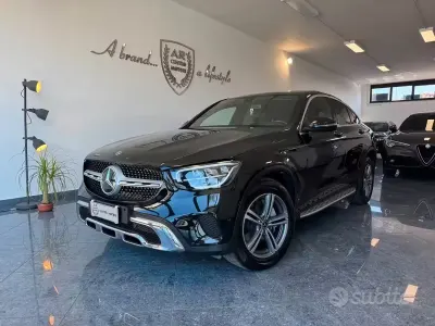 Usata Mercedes GLC200 163 CV (119 kW) 2021 Nero SUV