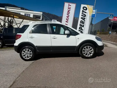 Usata Fiat Sedici 135 CV (99 kW) 2010 Bianco SUV