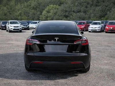 Usata Tesla Model Y Performance 155 kW (211 CV) 2023 Nero SUV