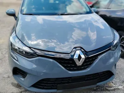 Usata Renault Clio Zen 101 CV (74 kW) 2021 Grigio Utilitaria