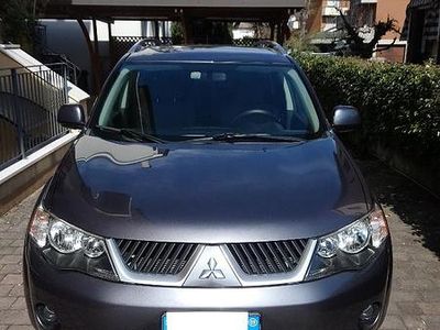Usata Mitsubishi Outlander 170 CV (125 kW) 2009 Grigio SUV