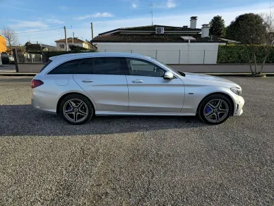 Käytetty Mercedes C300e Business 194 HP (142 kW) 2020 Harmaa Farmari