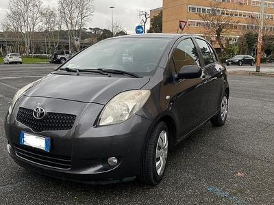 Usata Toyota Yaris 2008 Grigio Utilitaria
