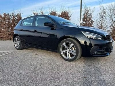 Usata Peugeot 308 Active 131 CV (96 kW) 2019 Nero Berlina
