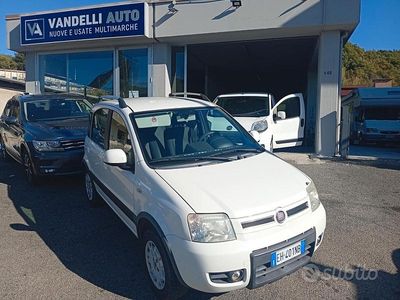 Occasion Fiat Panda 4x4 Climbing 69 ch (50 kW) 2011 Blanc Citadine
