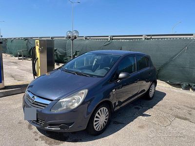 Usata Opel Corsa Cosmo 95 CV (69 kW) 2010 Grigio Utilitaria